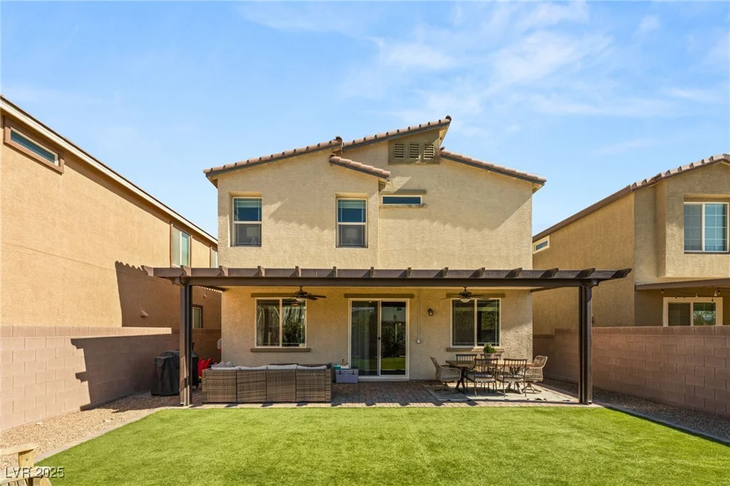 7717 Rosebark Cliffs, North Las Vegas, NV 89084