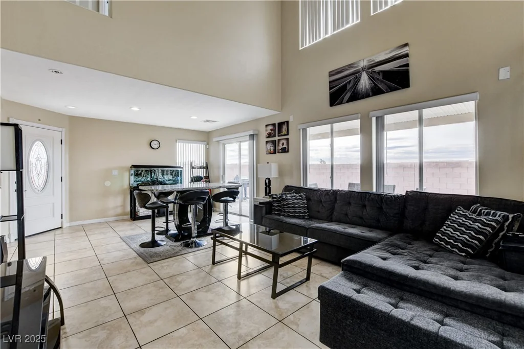 4977 Vacaville, Las Vegas, NV 89139