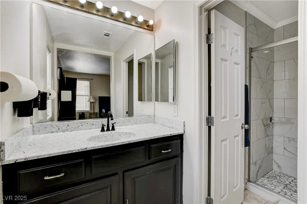 4977 Vacaville, Las Vegas, NV 89139