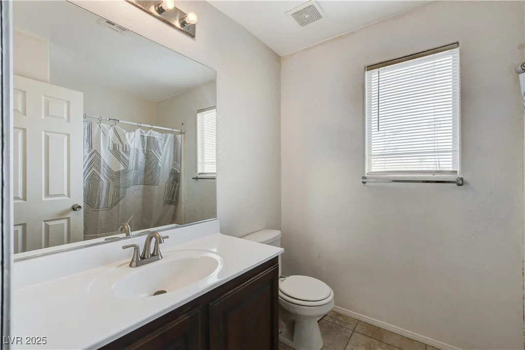 4977 Vacaville, Las Vegas, NV 89139