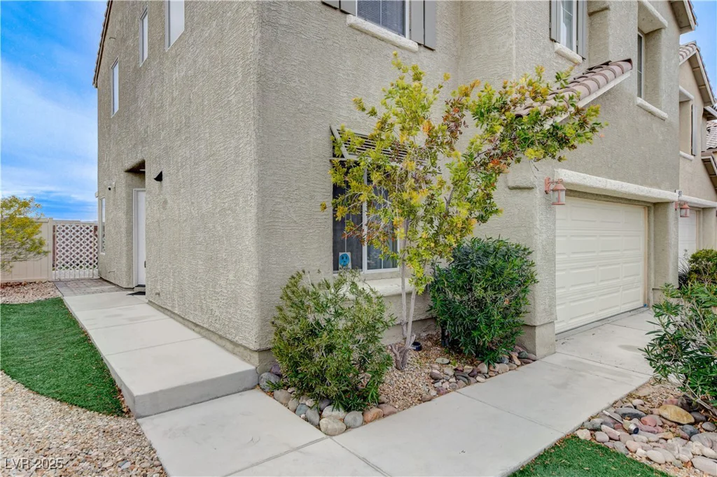 4977 Vacaville, Las Vegas, NV 89139