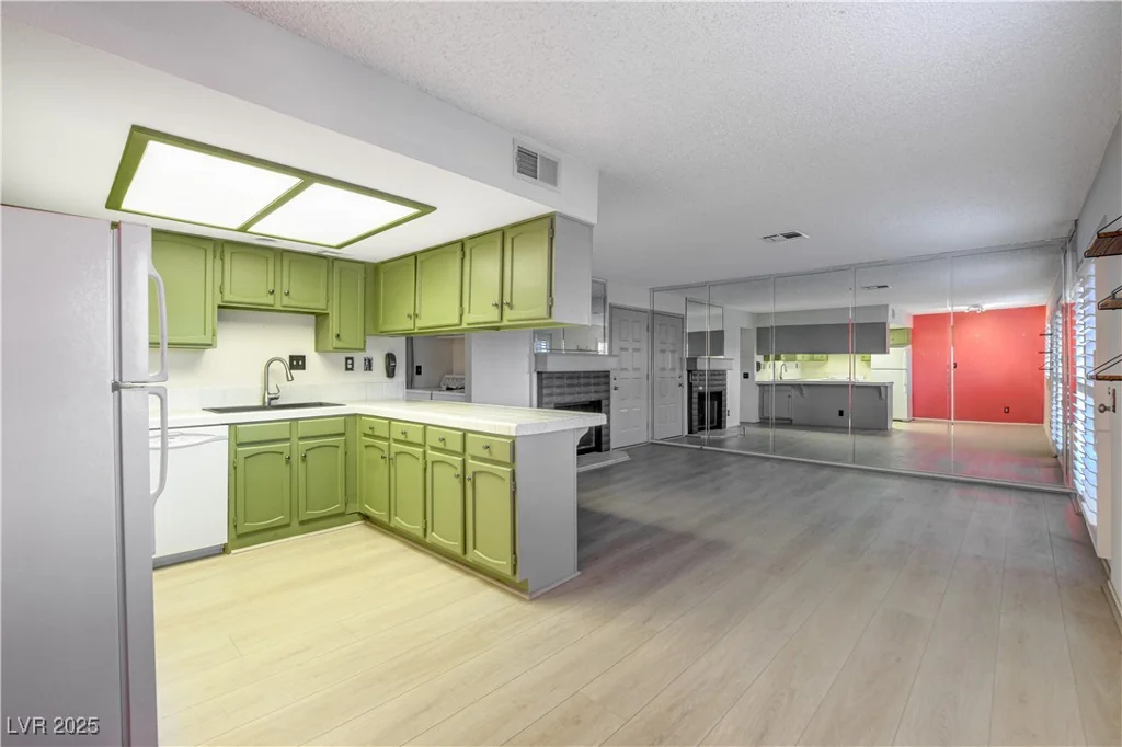 4140 Gannet, Las Vegas, NV 89103