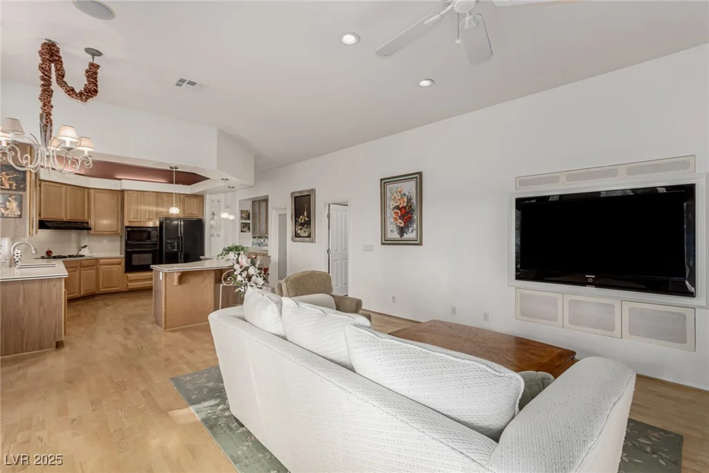 8961 Rivers Edge, Las Vegas, NV 89117