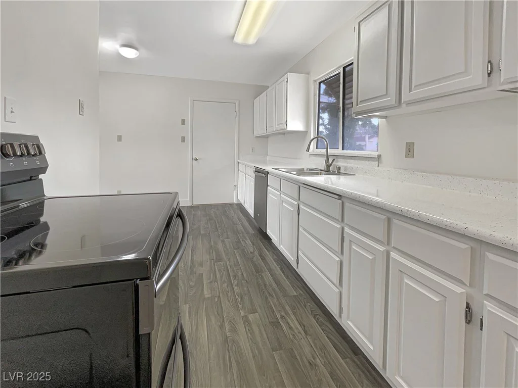 810 Kenny, Las Vegas, NV 89107