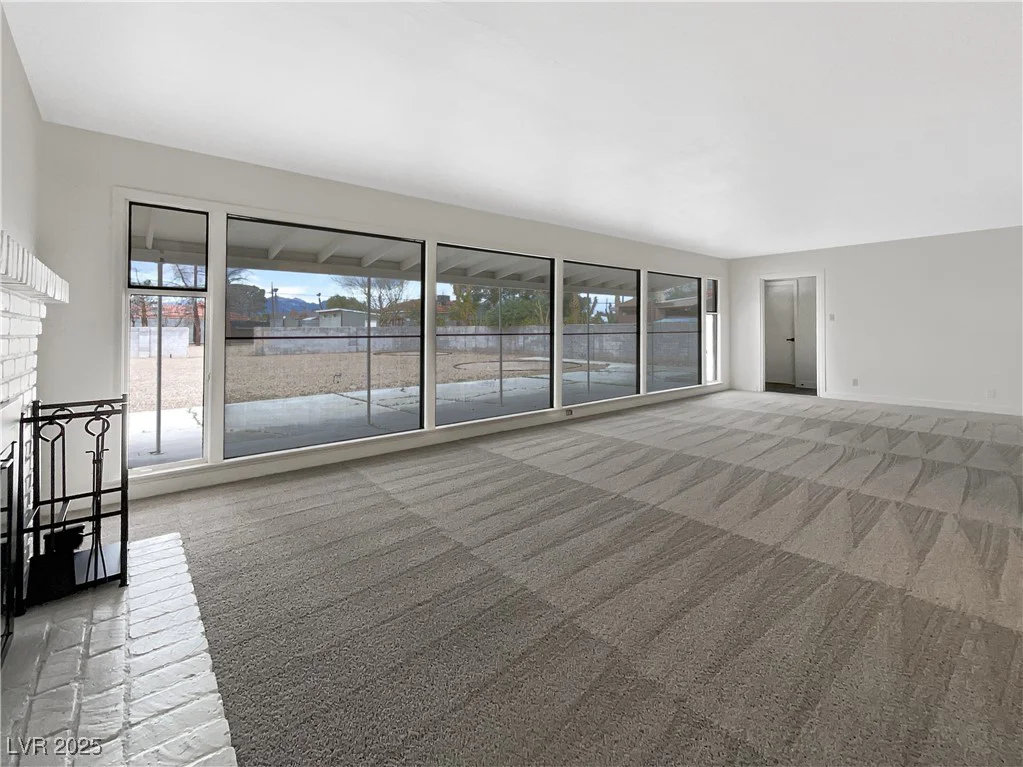 810 Kenny, Las Vegas, NV 89107