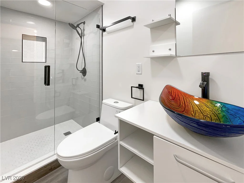 810 Kenny, Las Vegas, NV 89107