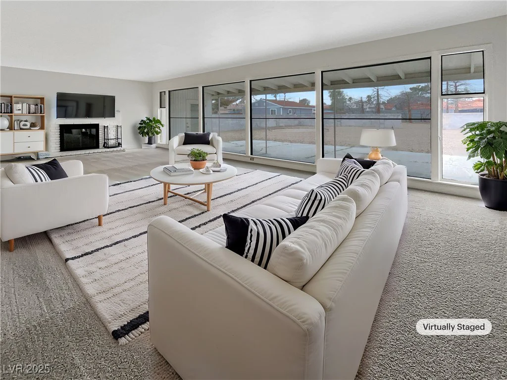 810 Kenny, Las Vegas, NV 89107