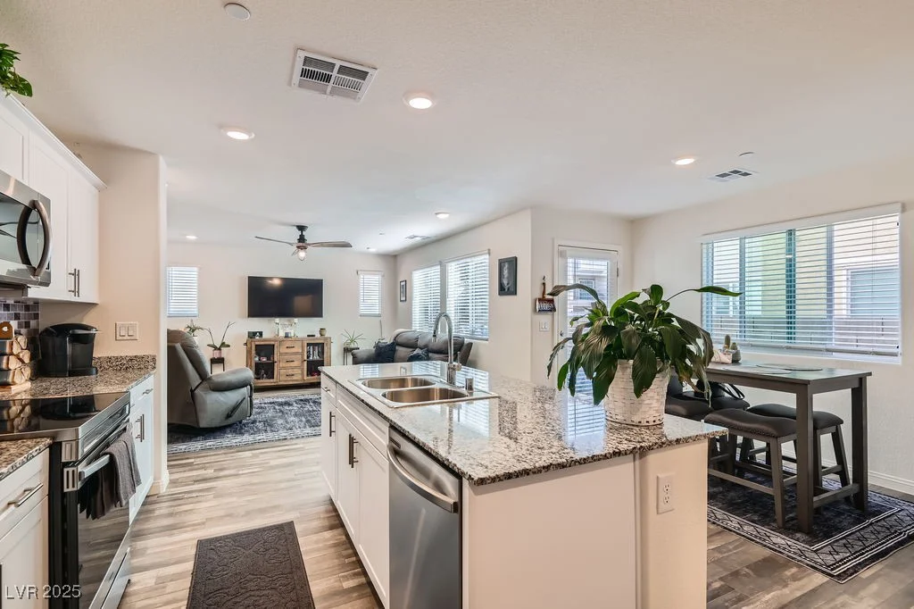 2773 Frosted Teal, North Las Vegas, NV 89086