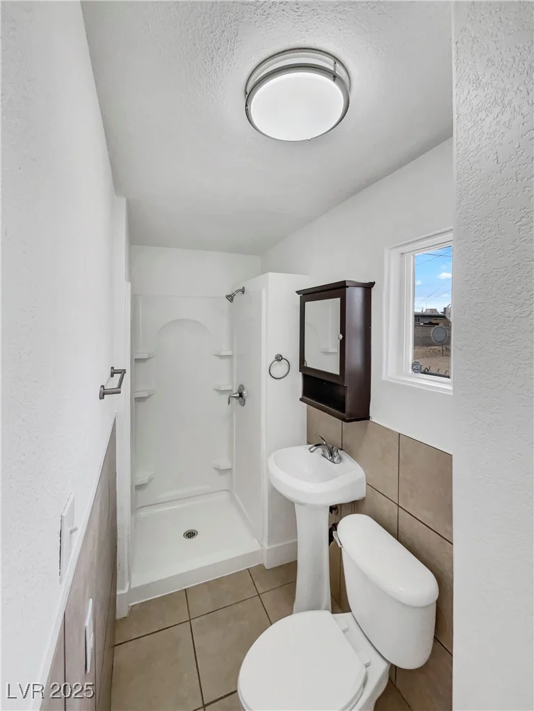 1200 Cunningham, Las Vegas, NV 89106