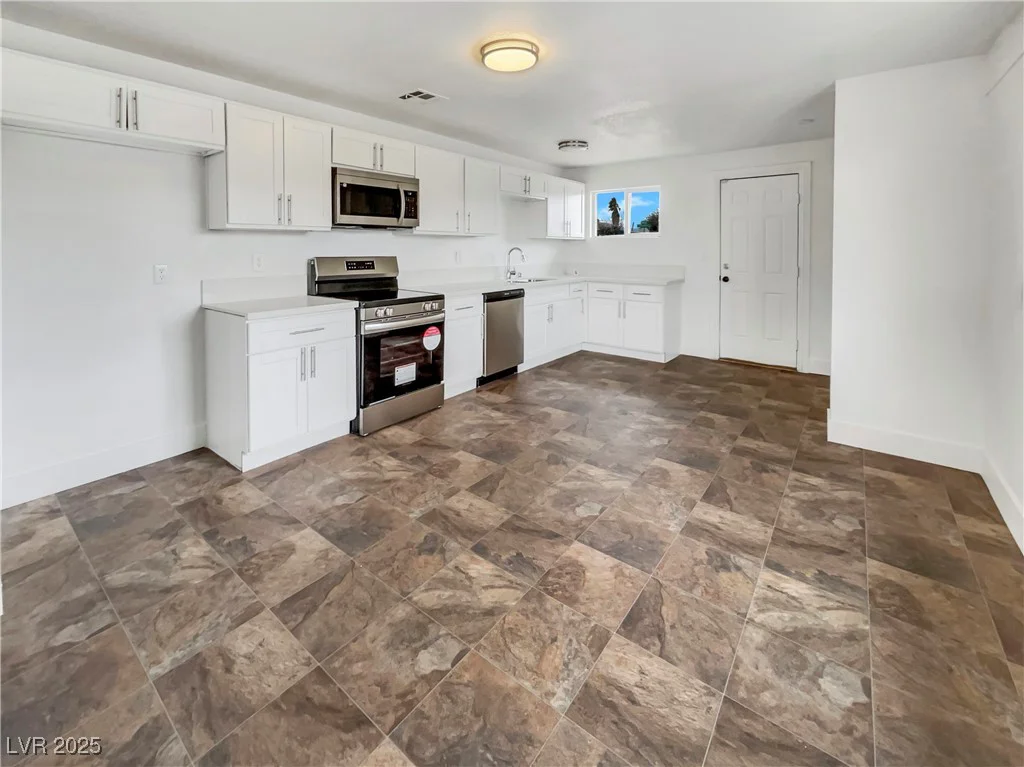 1200 Cunningham, Las Vegas, NV 89106