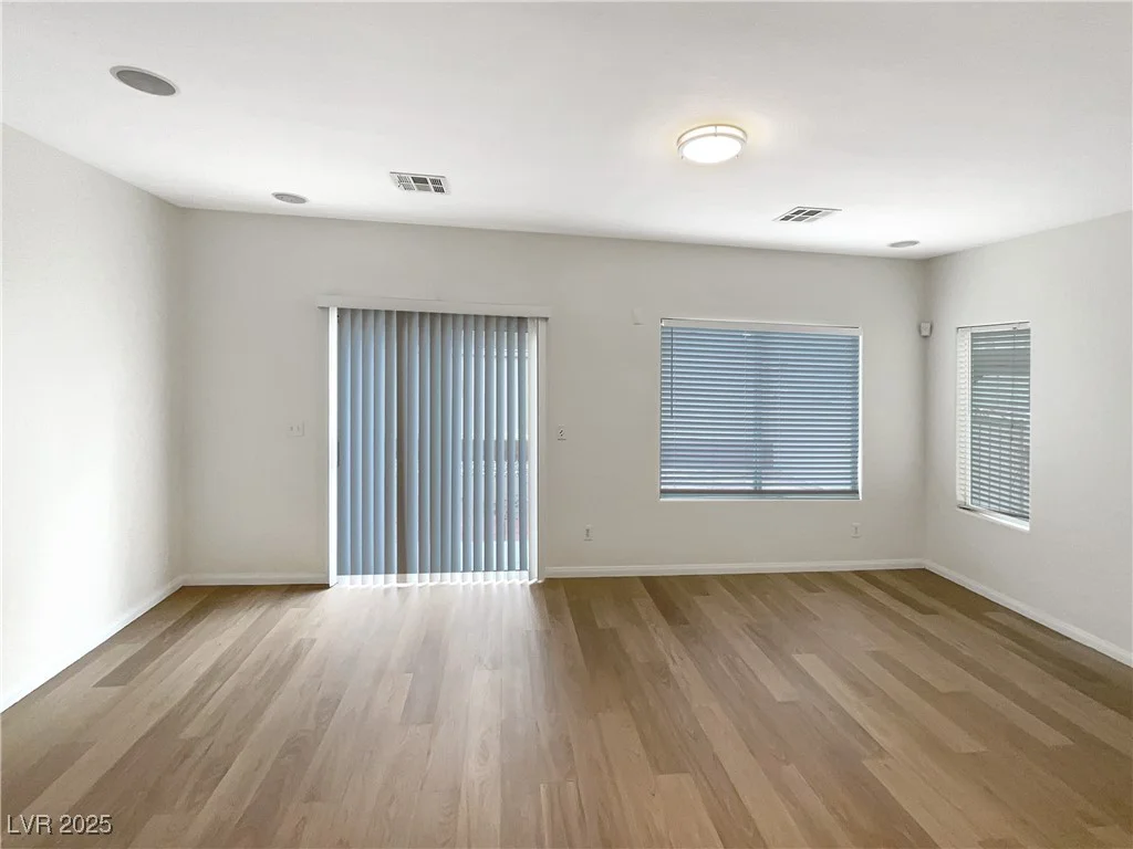 6228 Grace Mountain, Las Vegas, NV 89115