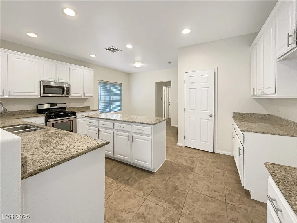 6228 Grace Mountain, Las Vegas, NV 89115