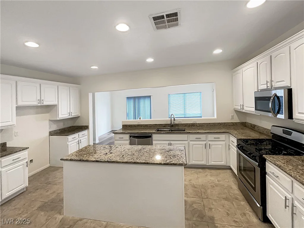 6228 Grace Mountain, Las Vegas, NV 89115