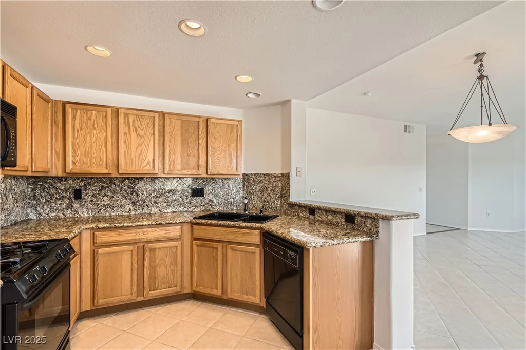 10800 Amber Ridge, Las Vegas, NV 89144