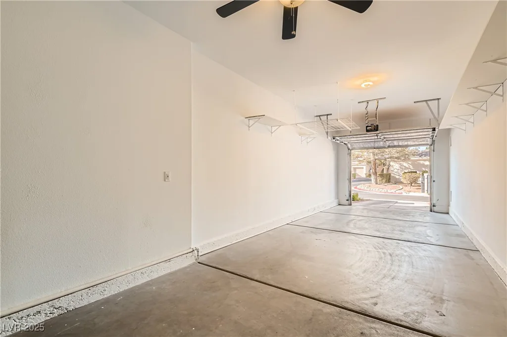 10800 Amber Ridge, Las Vegas, NV 89144