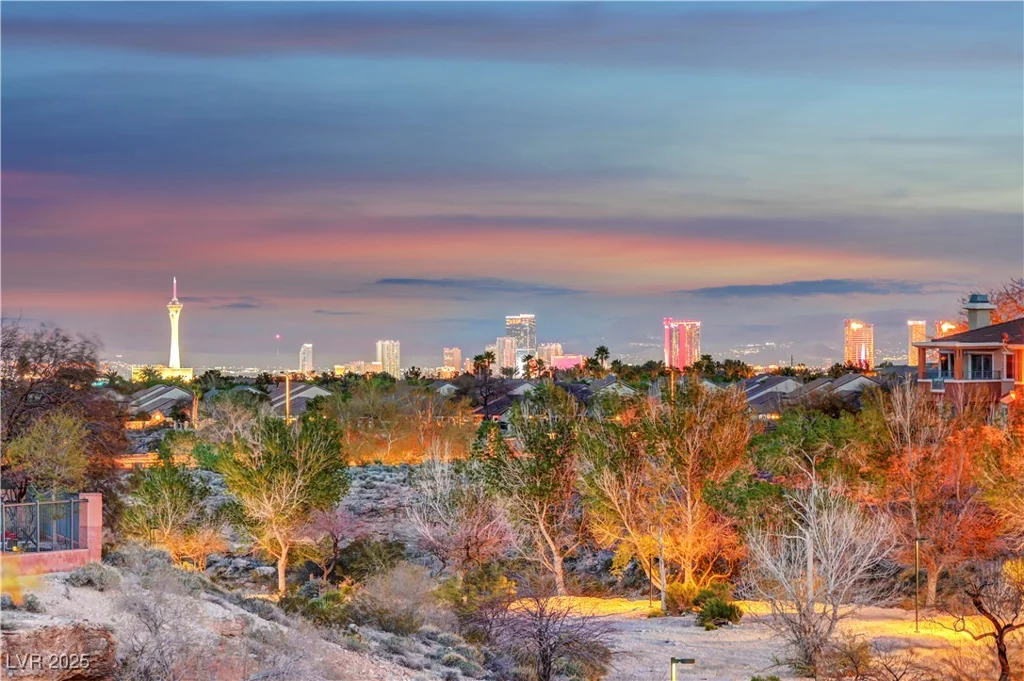 10800 Amber Ridge, Las Vegas, NV 89144