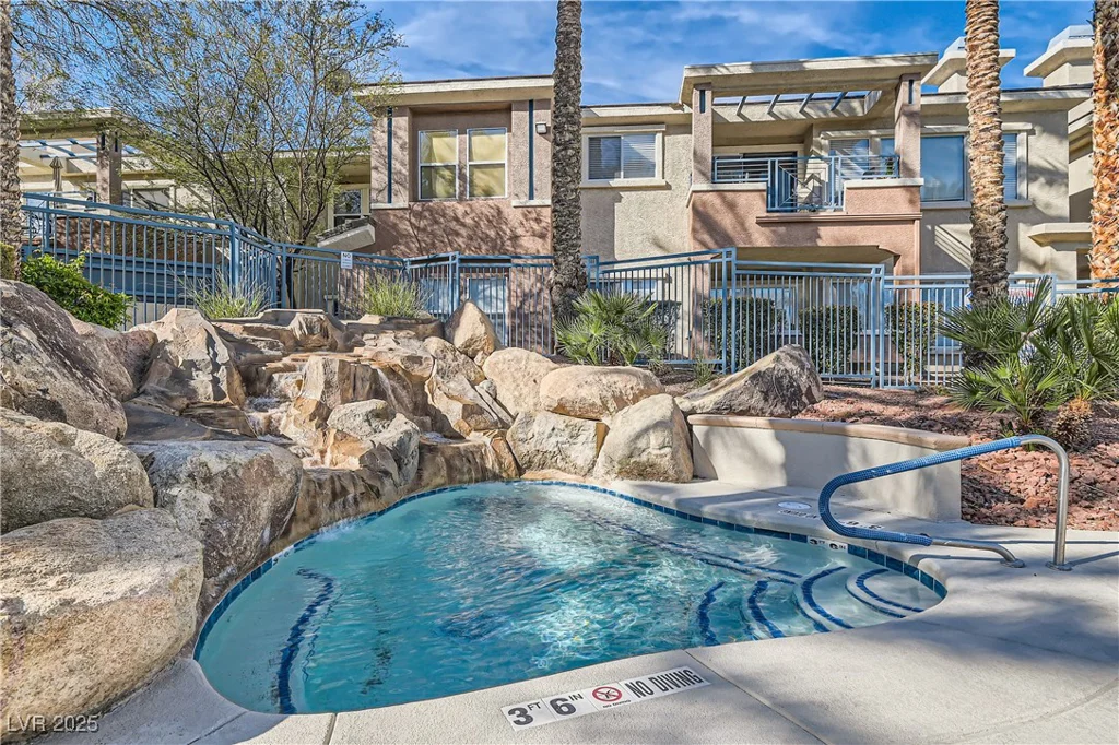 10800 Amber Ridge, Las Vegas, NV 89144