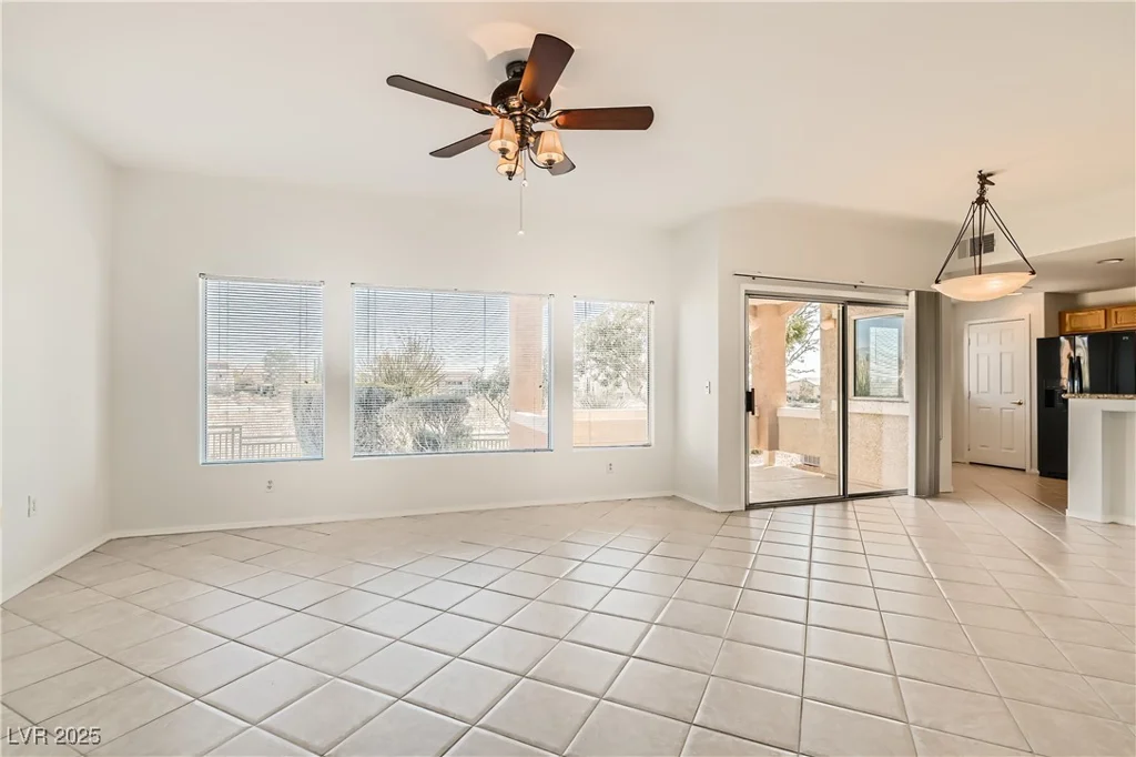 10800 Amber Ridge, Las Vegas, NV 89144