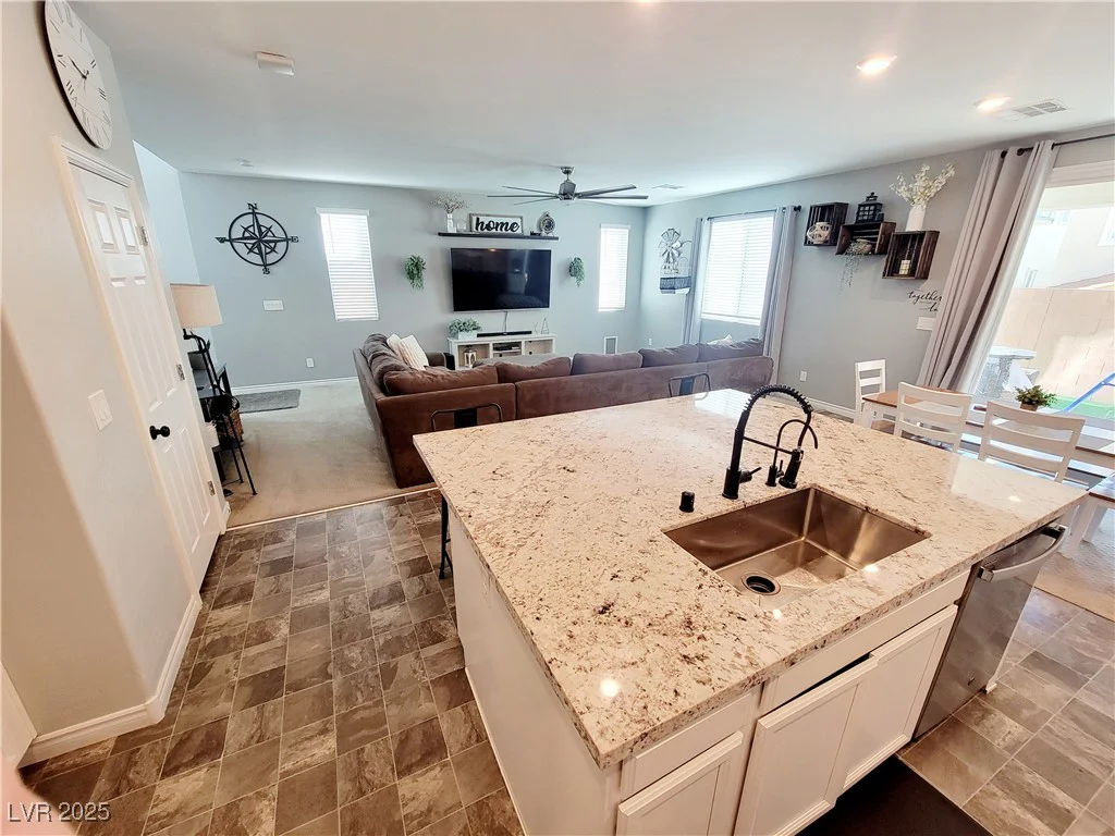 10819 Far Country, Las Vegas, NV 89129