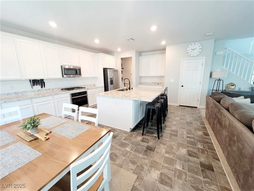 10819 Far Country, Las Vegas, NV 89129