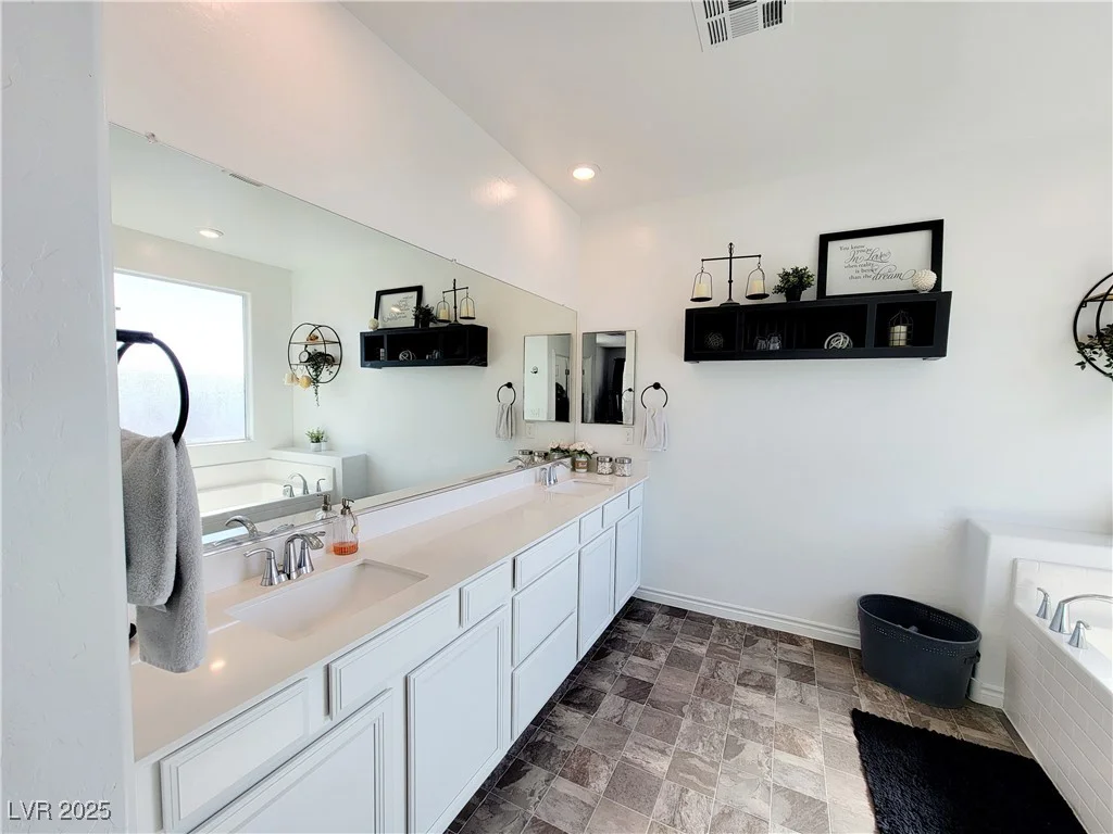 10819 Far Country, Las Vegas, NV 89129