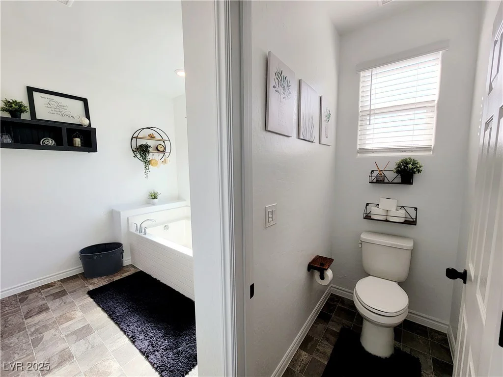 10819 Far Country, Las Vegas, NV 89129