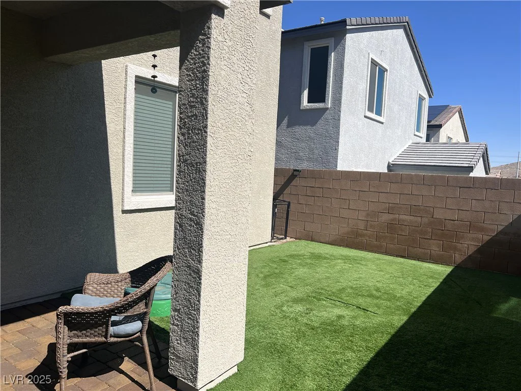 10819 Far Country, Las Vegas, NV 89129