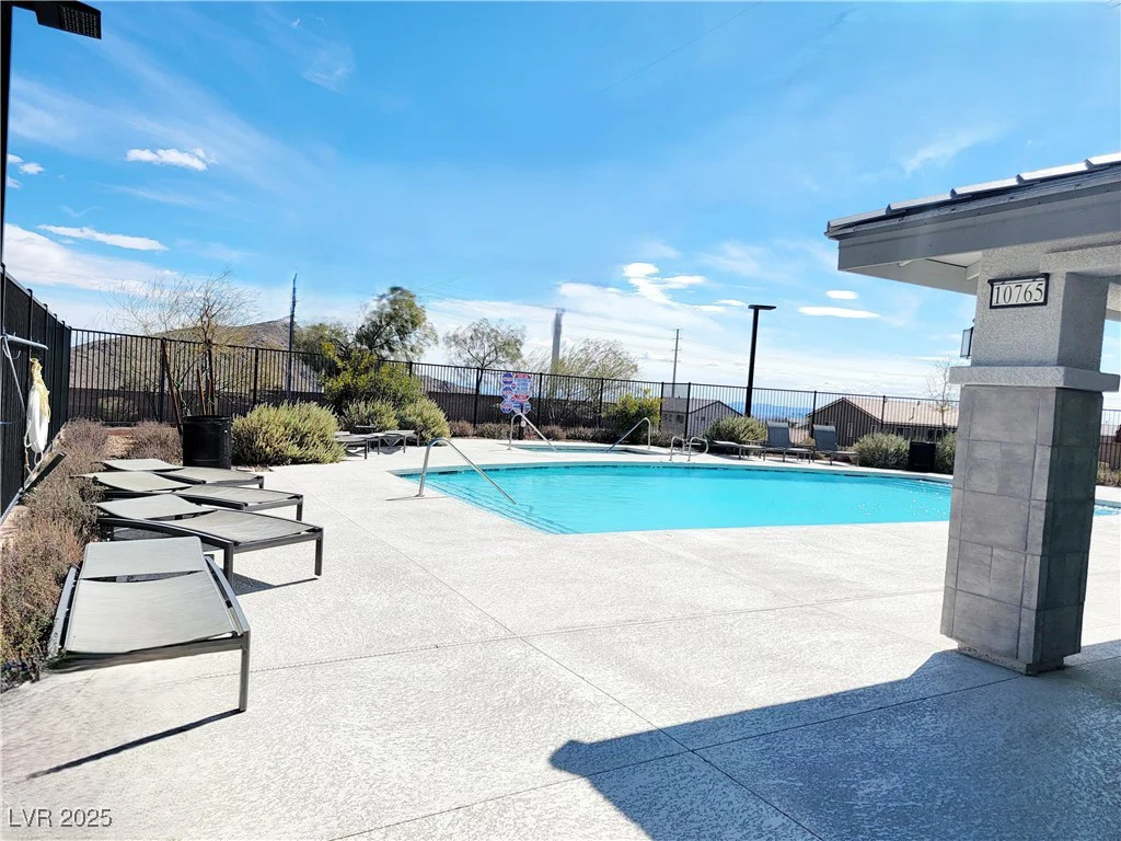 10819 Far Country, Las Vegas, NV 89129