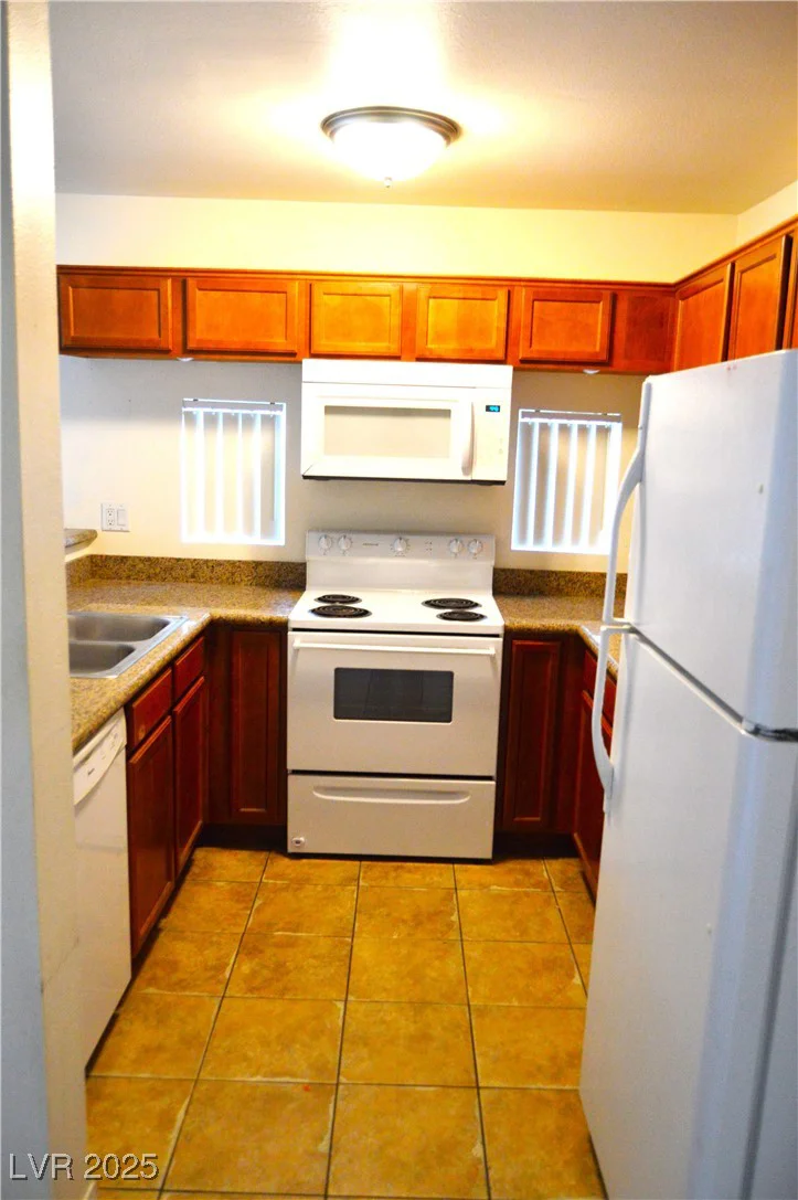 2121 Sealion, Las Vegas, NV 89128