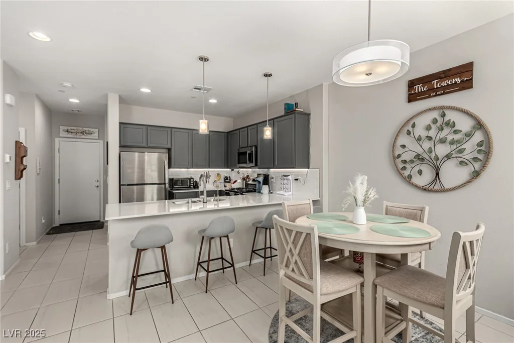 703 Sleeping City, Henderson, NV 89015
