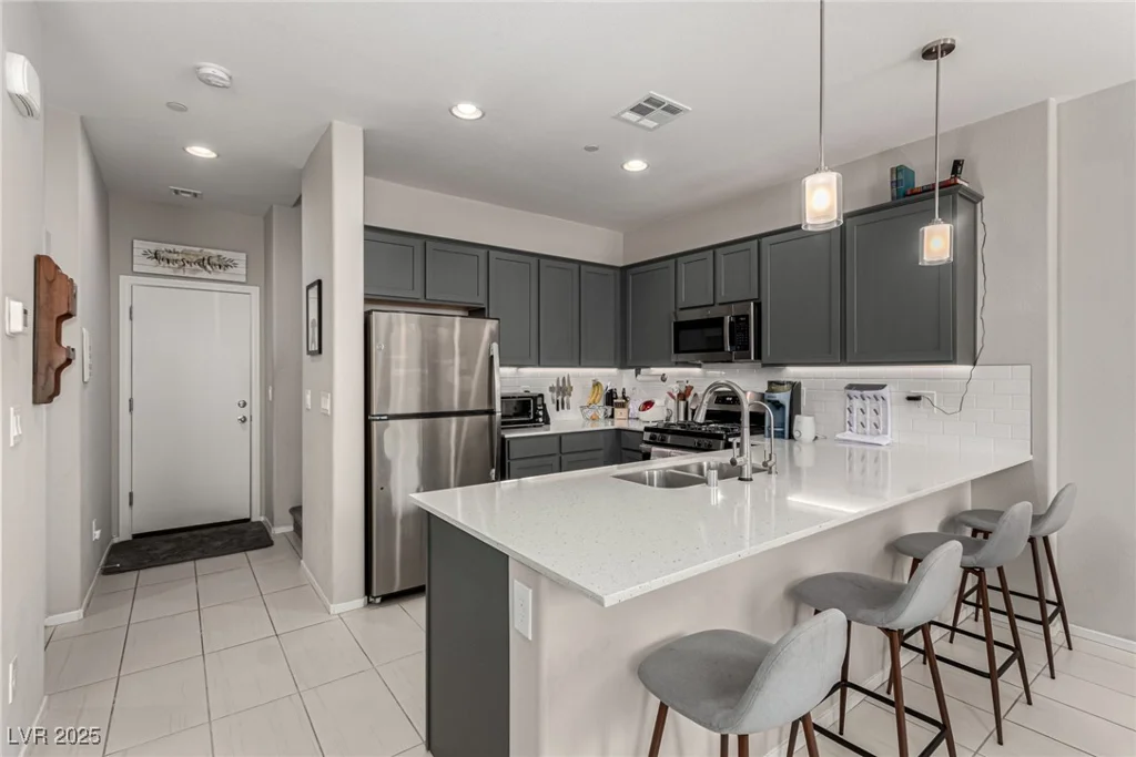 703 Sleeping City, Henderson, NV 89015