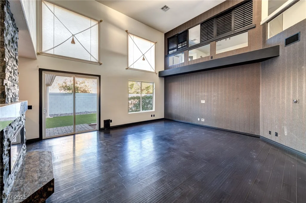 7520 Jacaranda Bay, Las Vegas, NV 89139