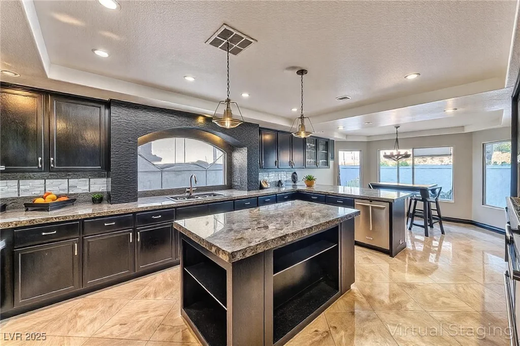 7520 Jacaranda Bay, Las Vegas, NV 89139