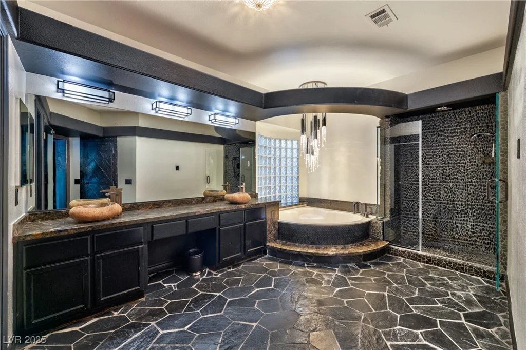 7520 Jacaranda Bay, Las Vegas, NV 89139