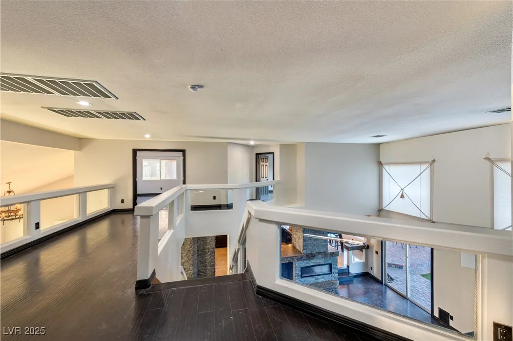7520 Jacaranda Bay, Las Vegas, NV 89139