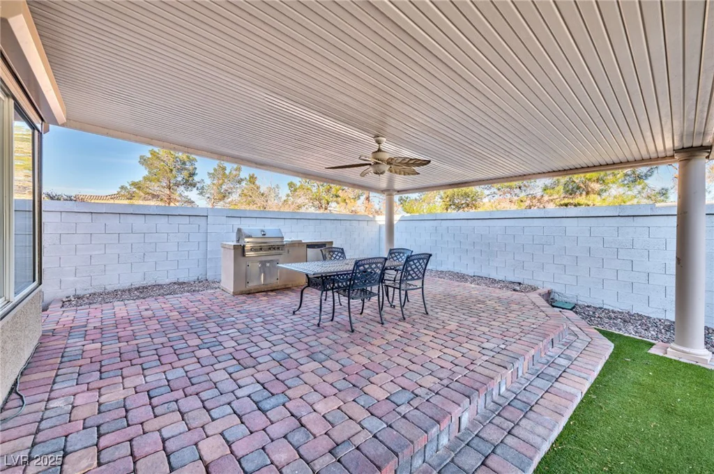 7520 Jacaranda Bay, Las Vegas, NV 89139