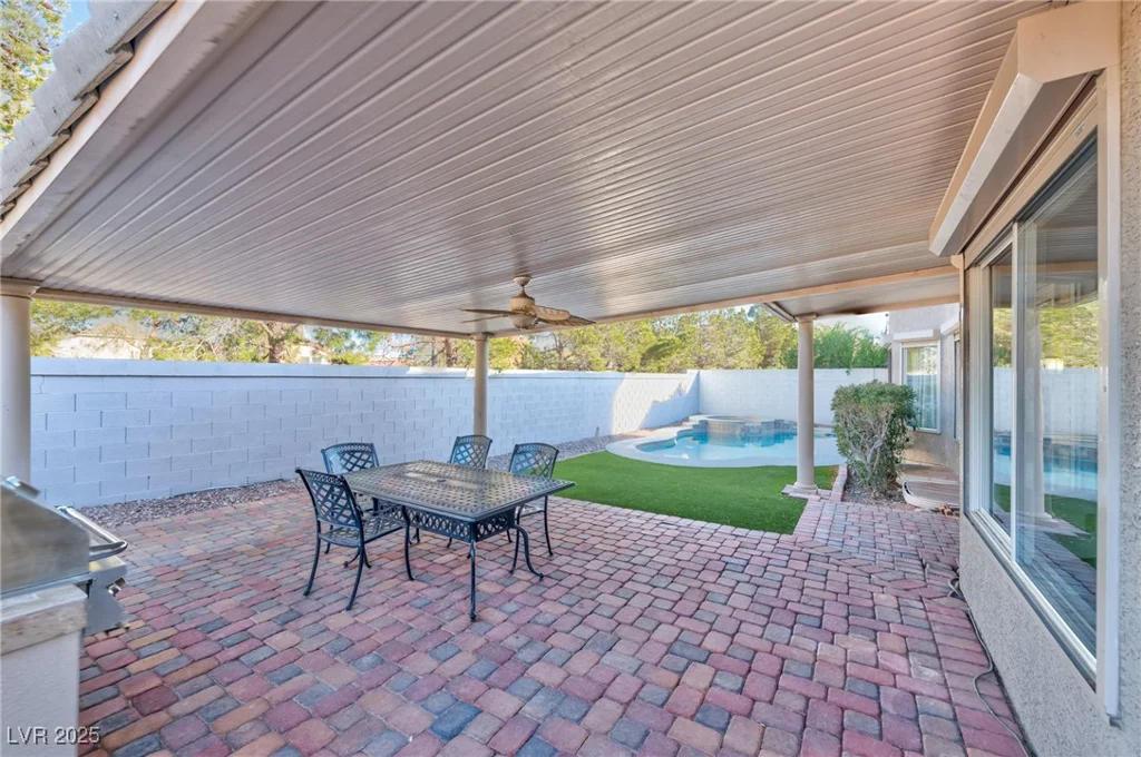 7520 Jacaranda Bay, Las Vegas, NV 89139