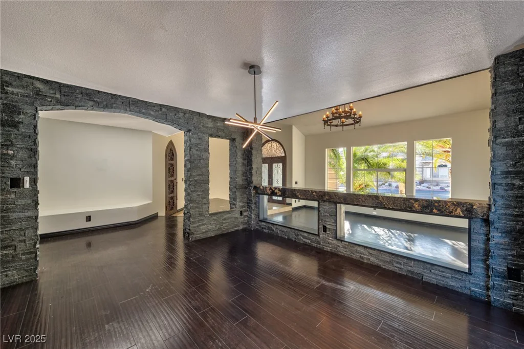 7520 Jacaranda Bay, Las Vegas, NV 89139