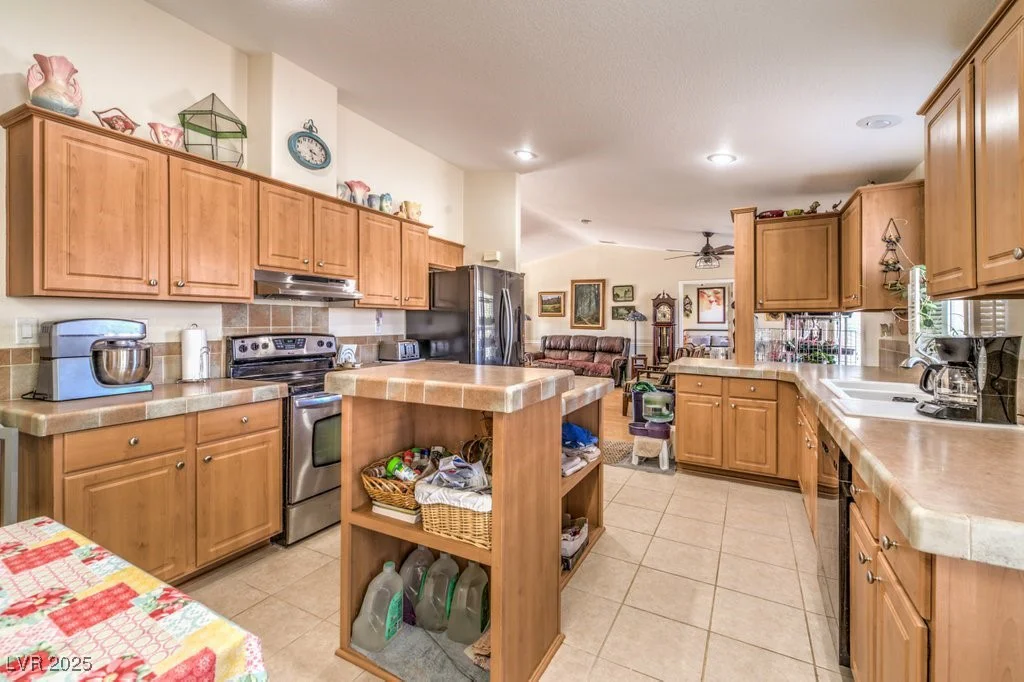3100 Fallwood, Pahrump, NV 89048