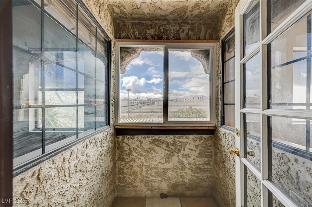4706 Obannon, Las Vegas, NV 89102