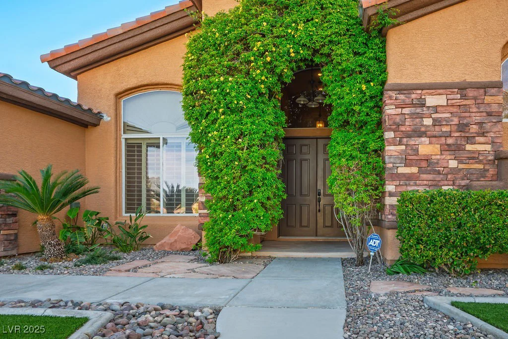 7685 Gilespie, Las Vegas, NV 89123