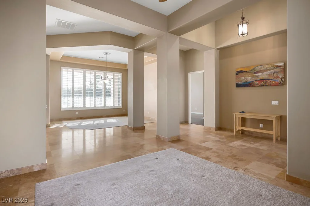 7685 Gilespie, Las Vegas, NV 89123