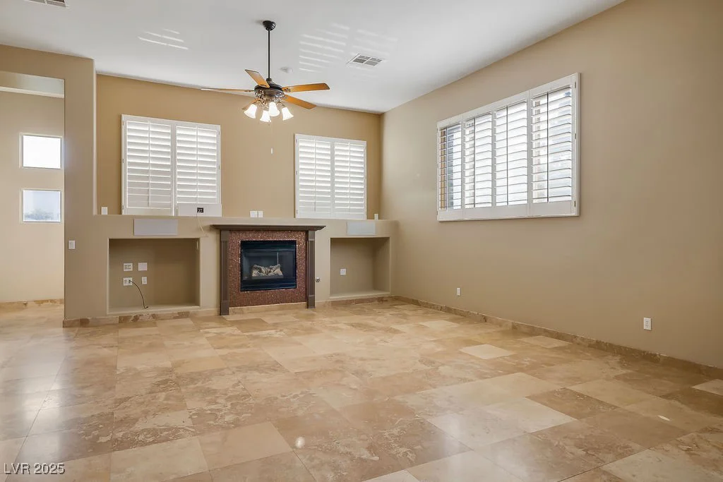 7685 Gilespie, Las Vegas, NV 89123