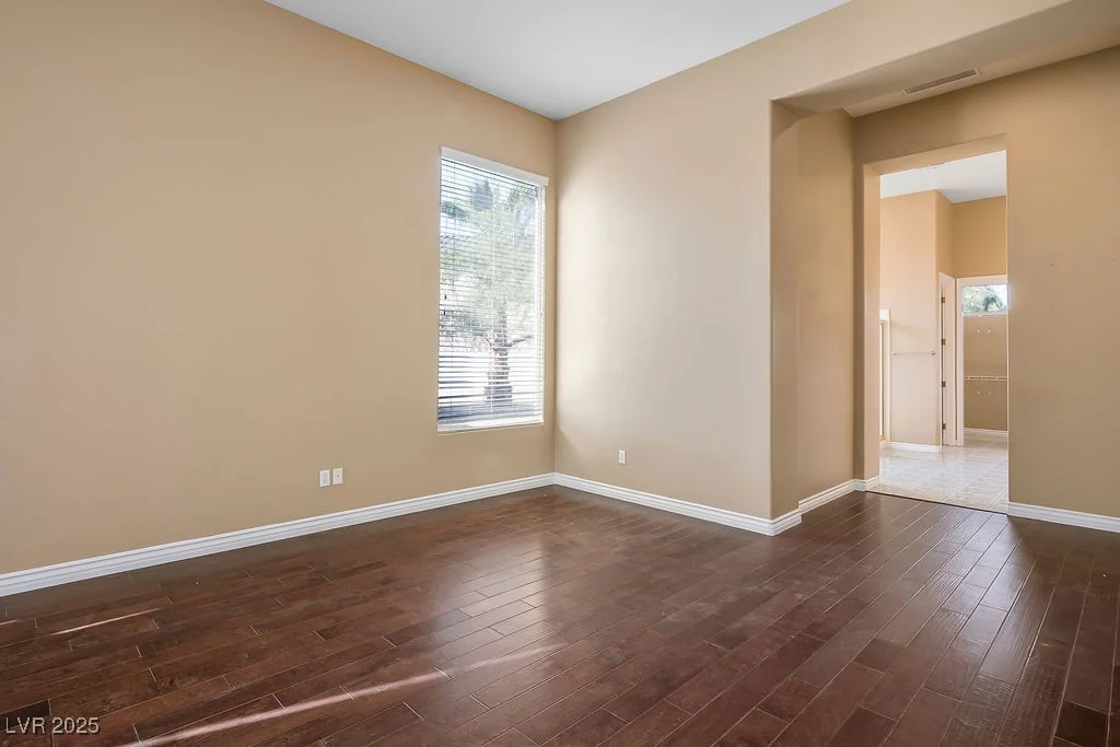 7685 Gilespie, Las Vegas, NV 89123