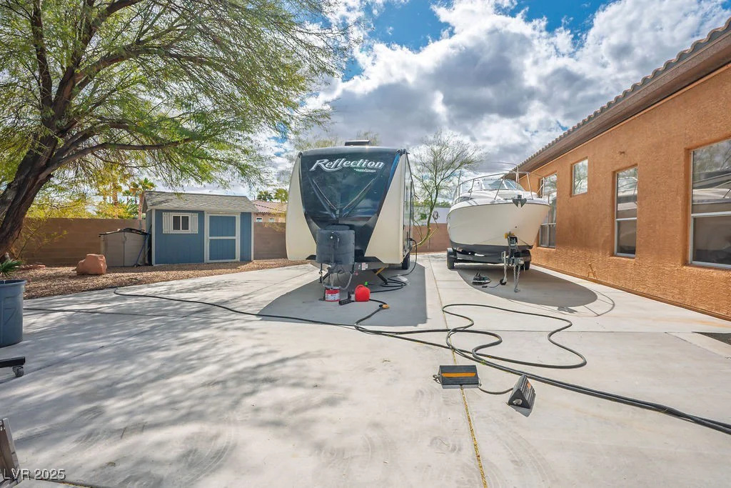 7685 Gilespie, Las Vegas, NV 89123