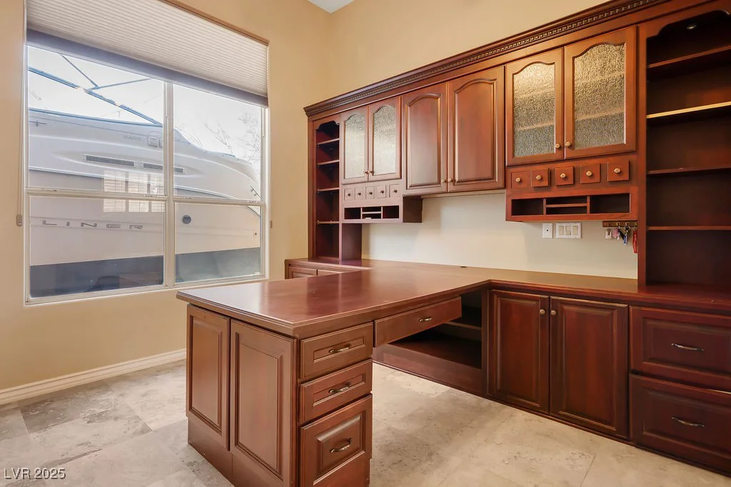 7685 Gilespie, Las Vegas, NV 89123