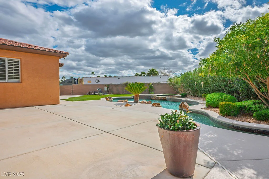 7685 Gilespie, Las Vegas, NV 89123