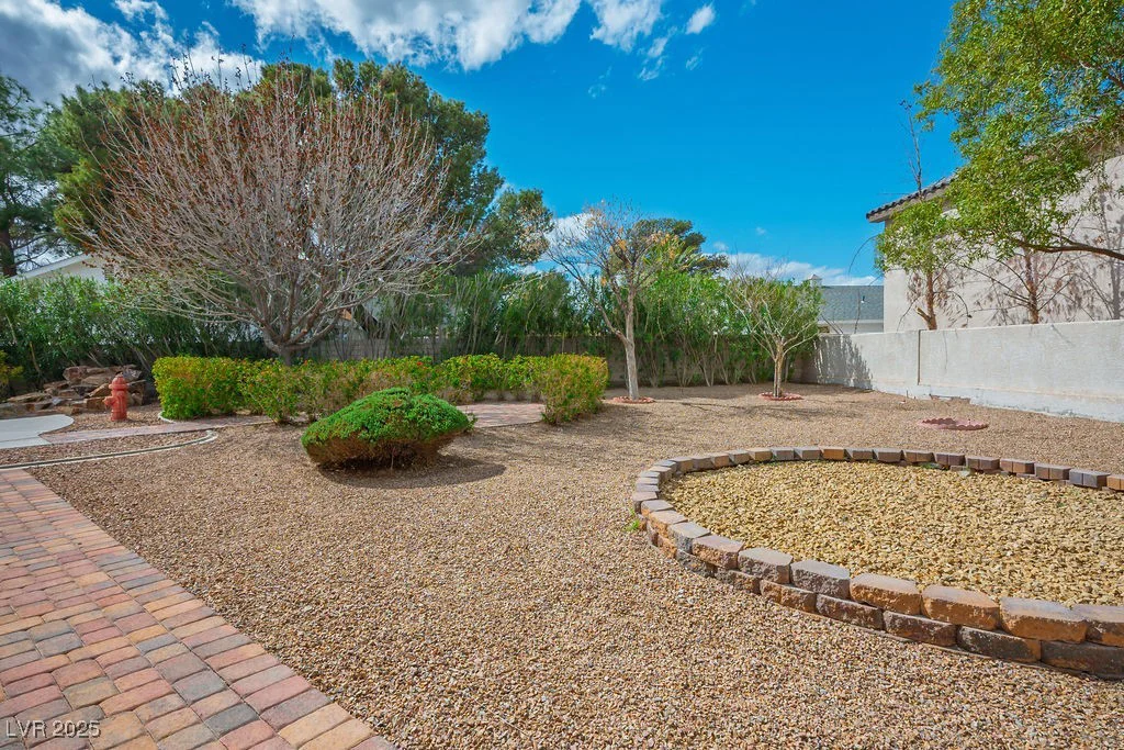 7685 Gilespie, Las Vegas, NV 89123