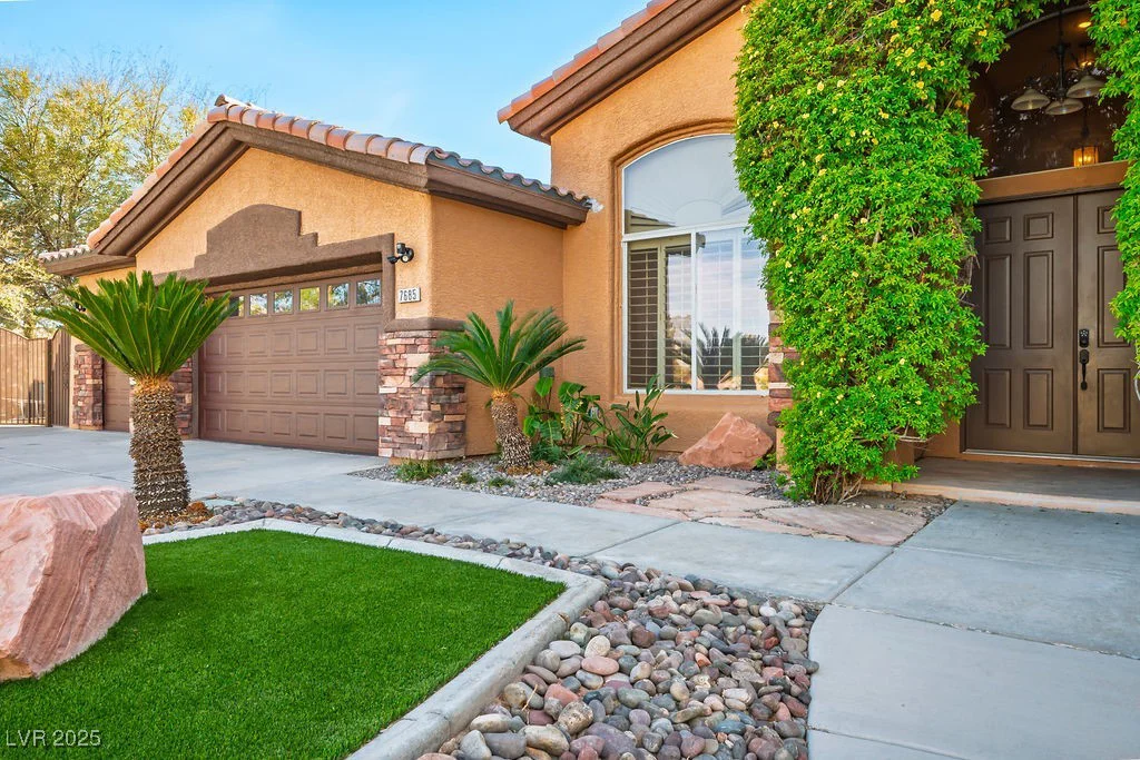 7685 Gilespie, Las Vegas, NV 89123