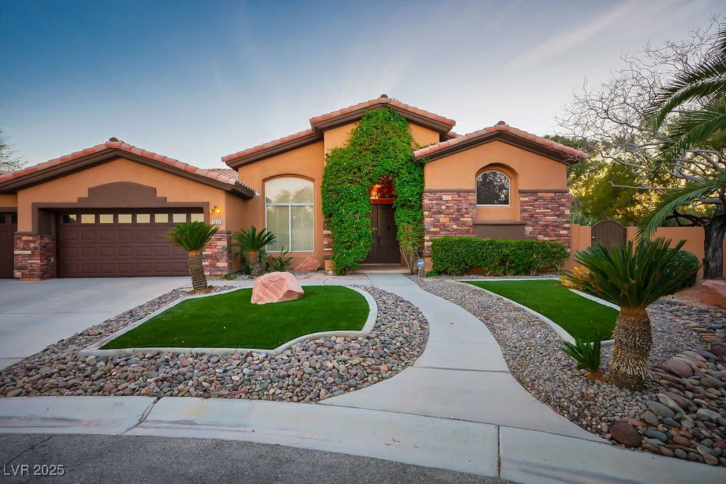 7685 Gilespie, Las Vegas, NV 89123